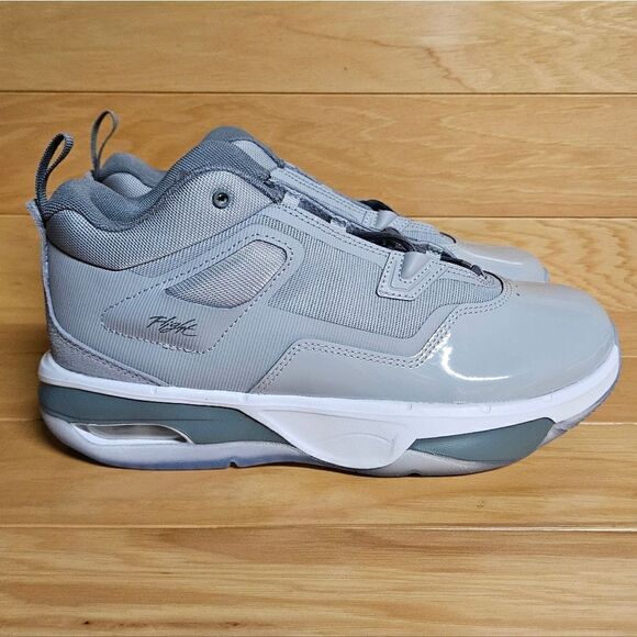 Nike Jordan Stay Loyal 3 GS Wolf Cool Grey White Basketball Shoes FB9922 012 - Picture 2 of 12